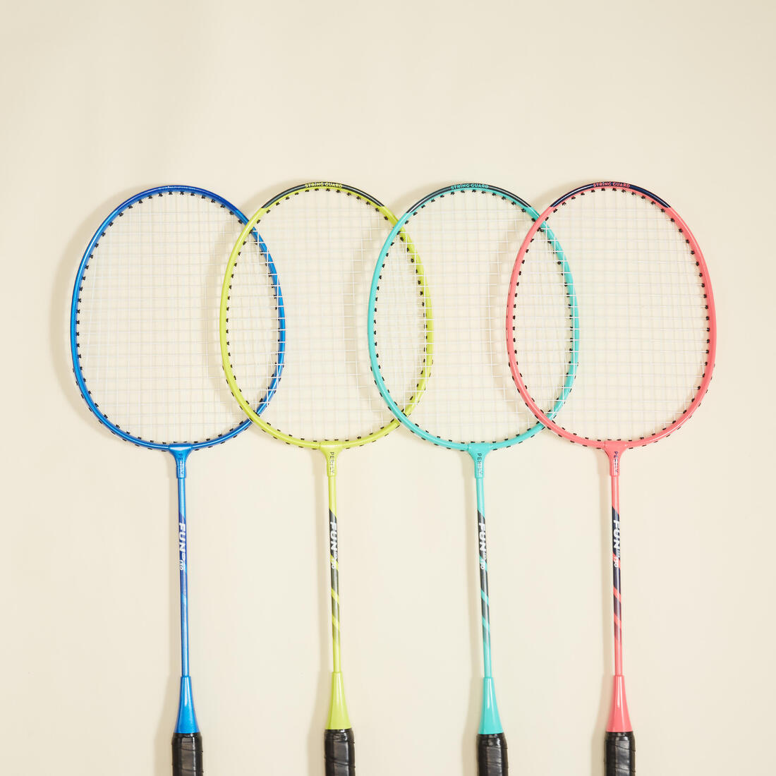 Fun BR130 Set family with a set of 4 adult badminton rackets