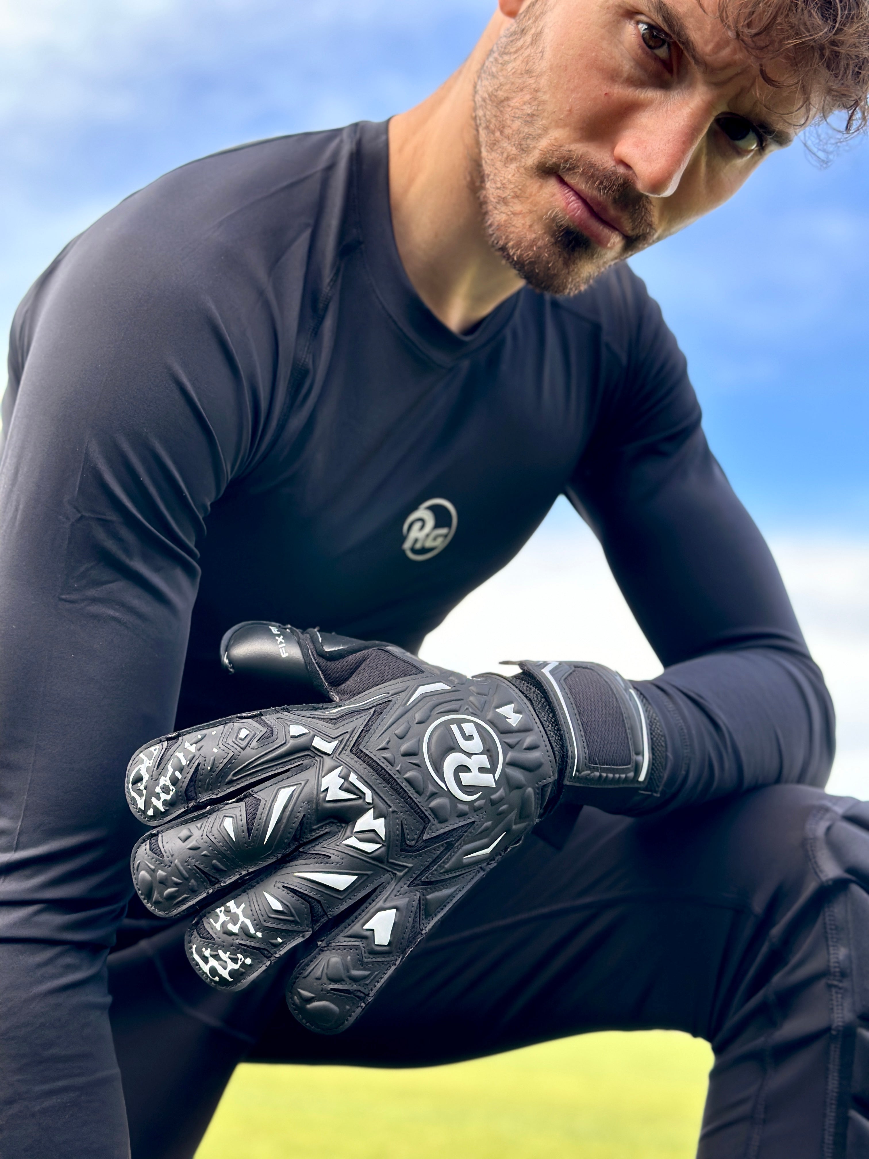 RG Aspro Blackout Goalkeeper Gloves